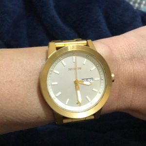 NIXON Spur chunky round monochrome watch